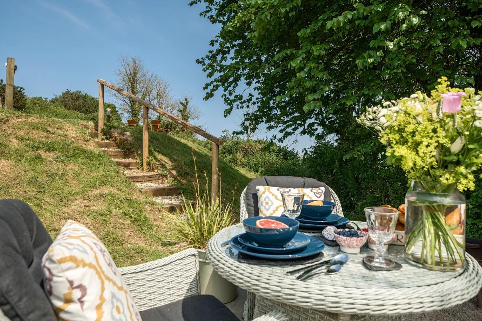 The Treehouse At Salcombe Farm Villa Exteriör bild