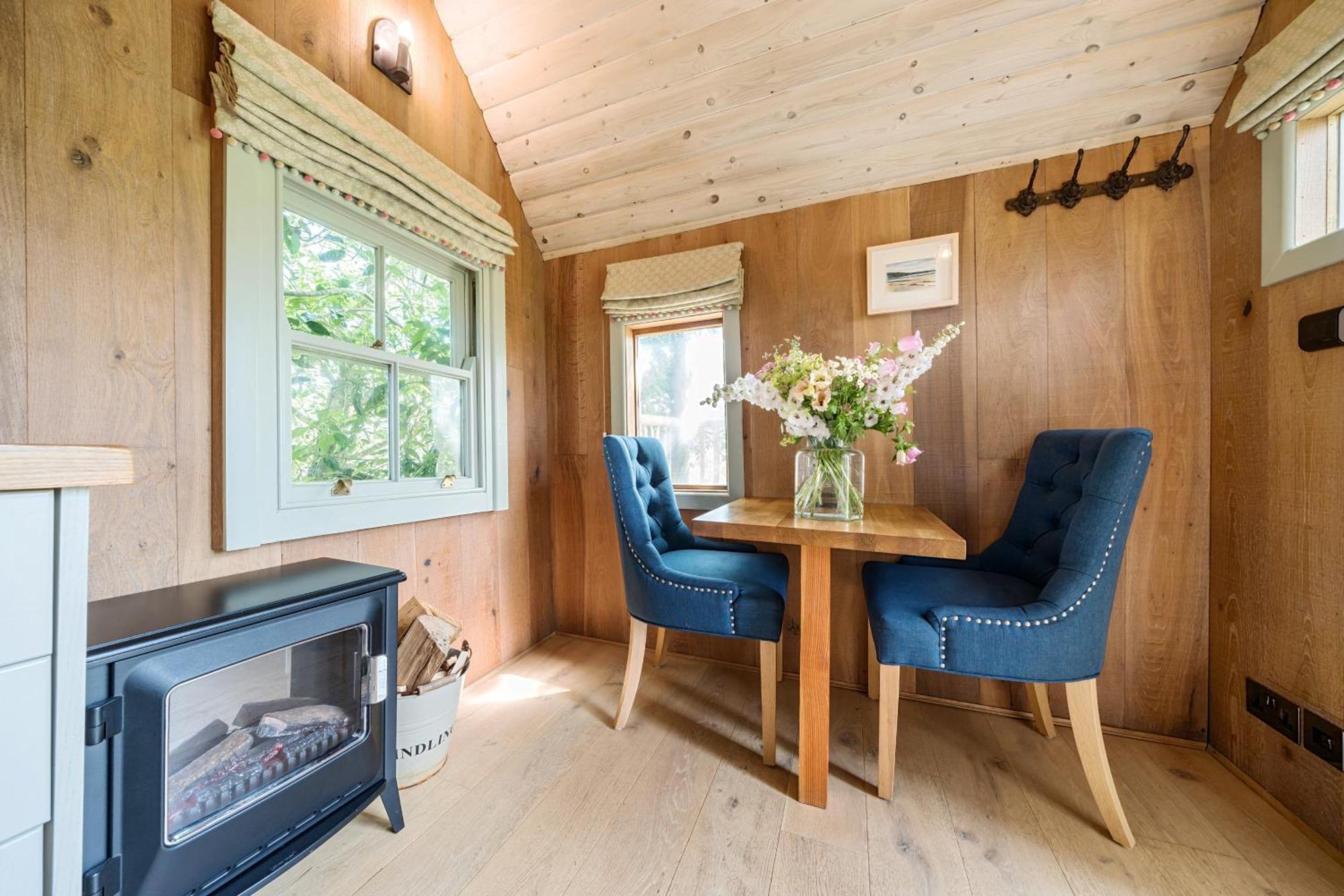 The Treehouse At Salcombe Farm Villa Exteriör bild