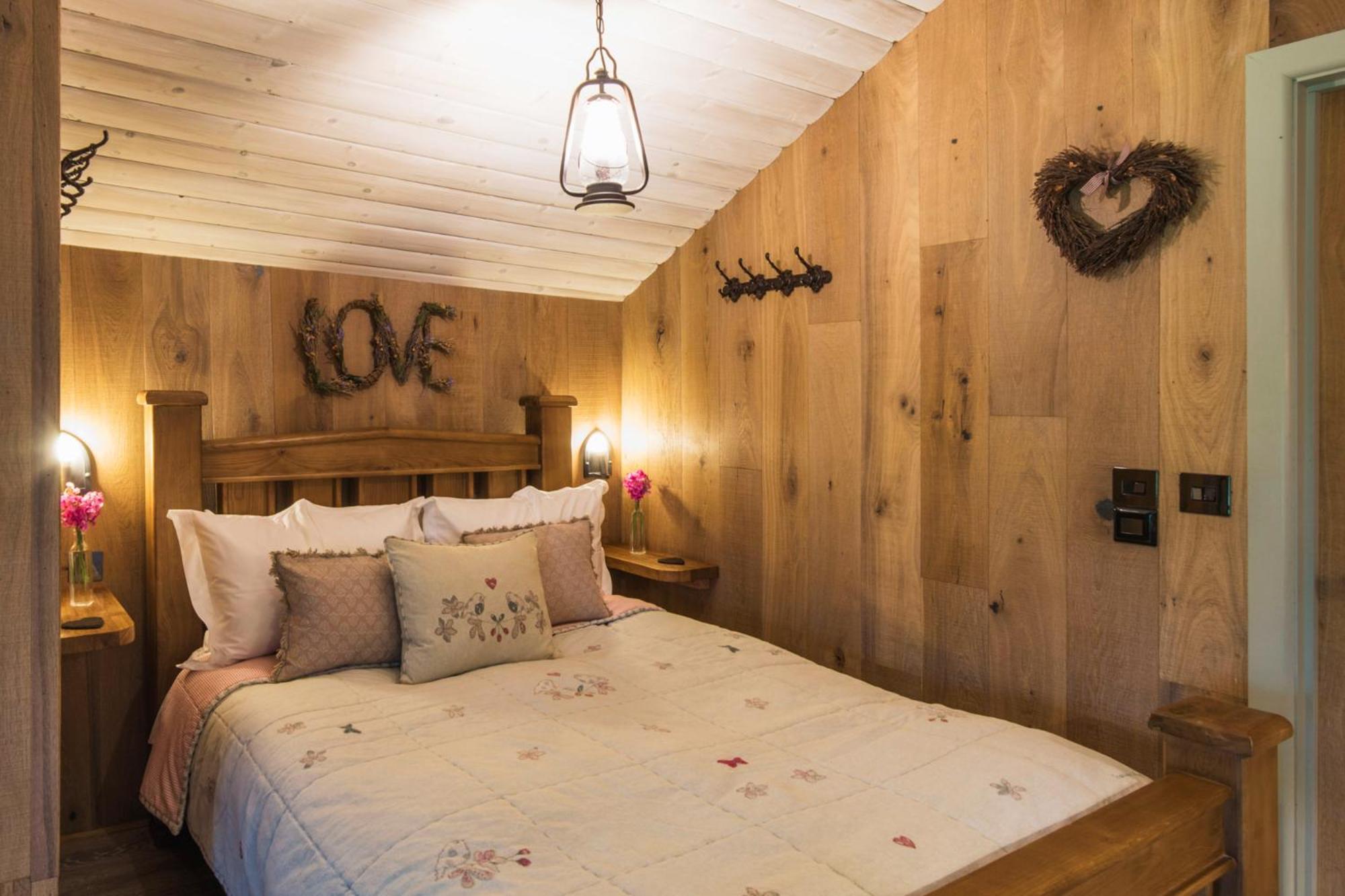 The Treehouse At Salcombe Farm Villa Exteriör bild