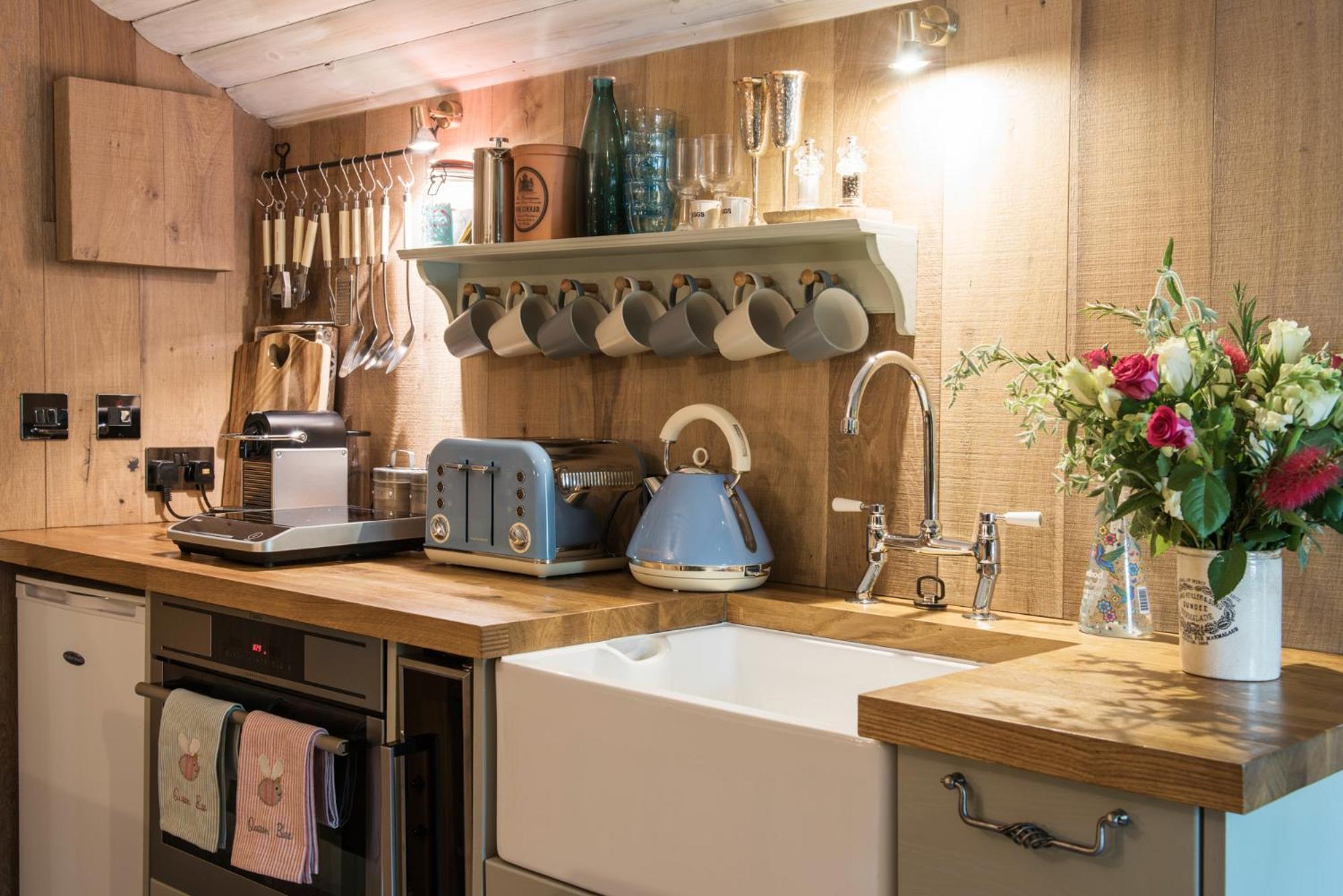 The Treehouse At Salcombe Farm Villa Exteriör bild